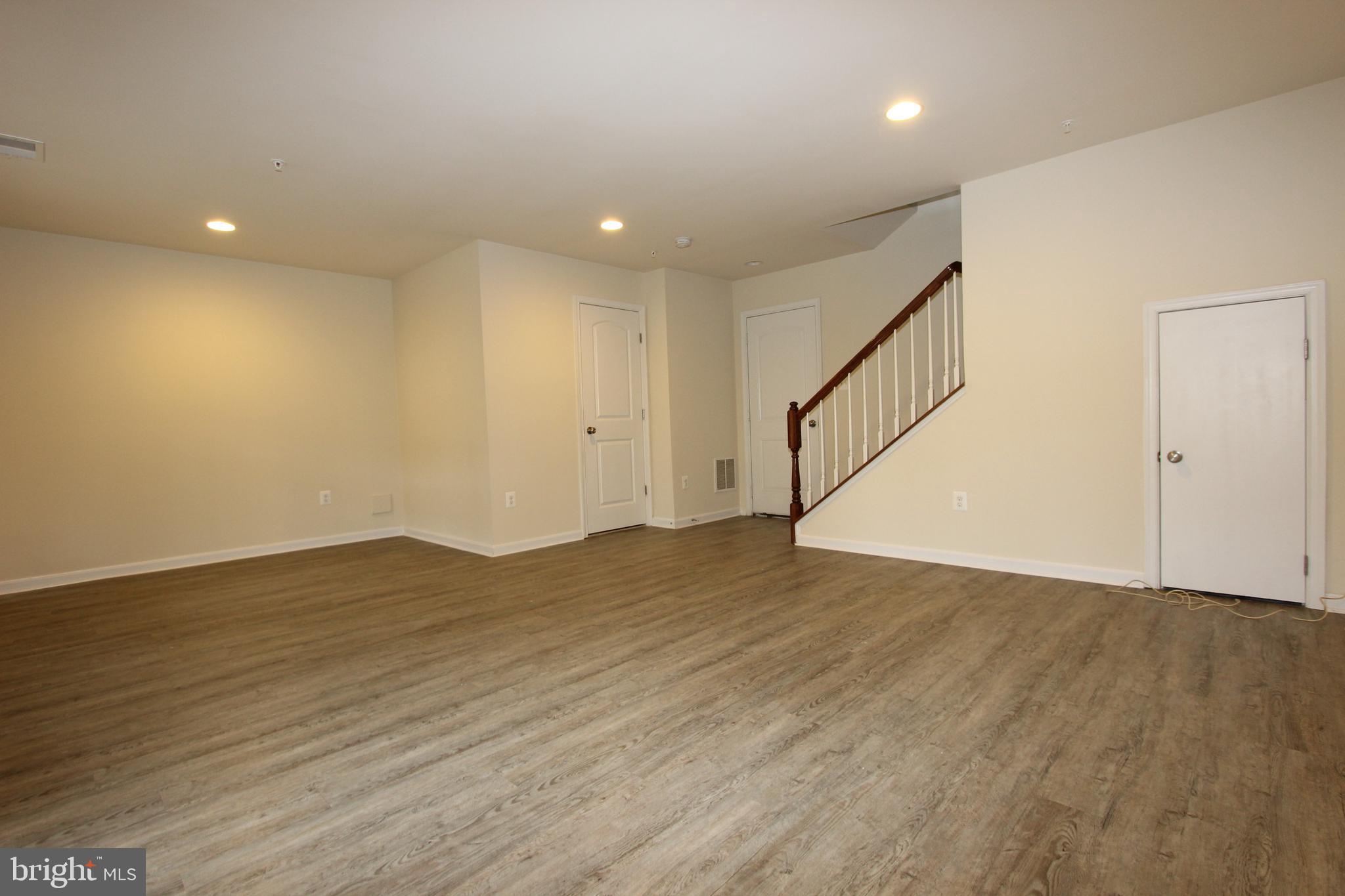 CANTERBURY VILLAGE - Residential Lease