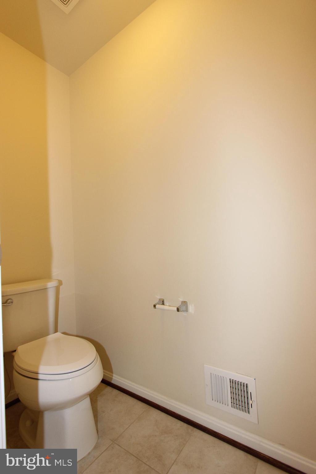 CANTERBURY VILLAGE - Residential Lease