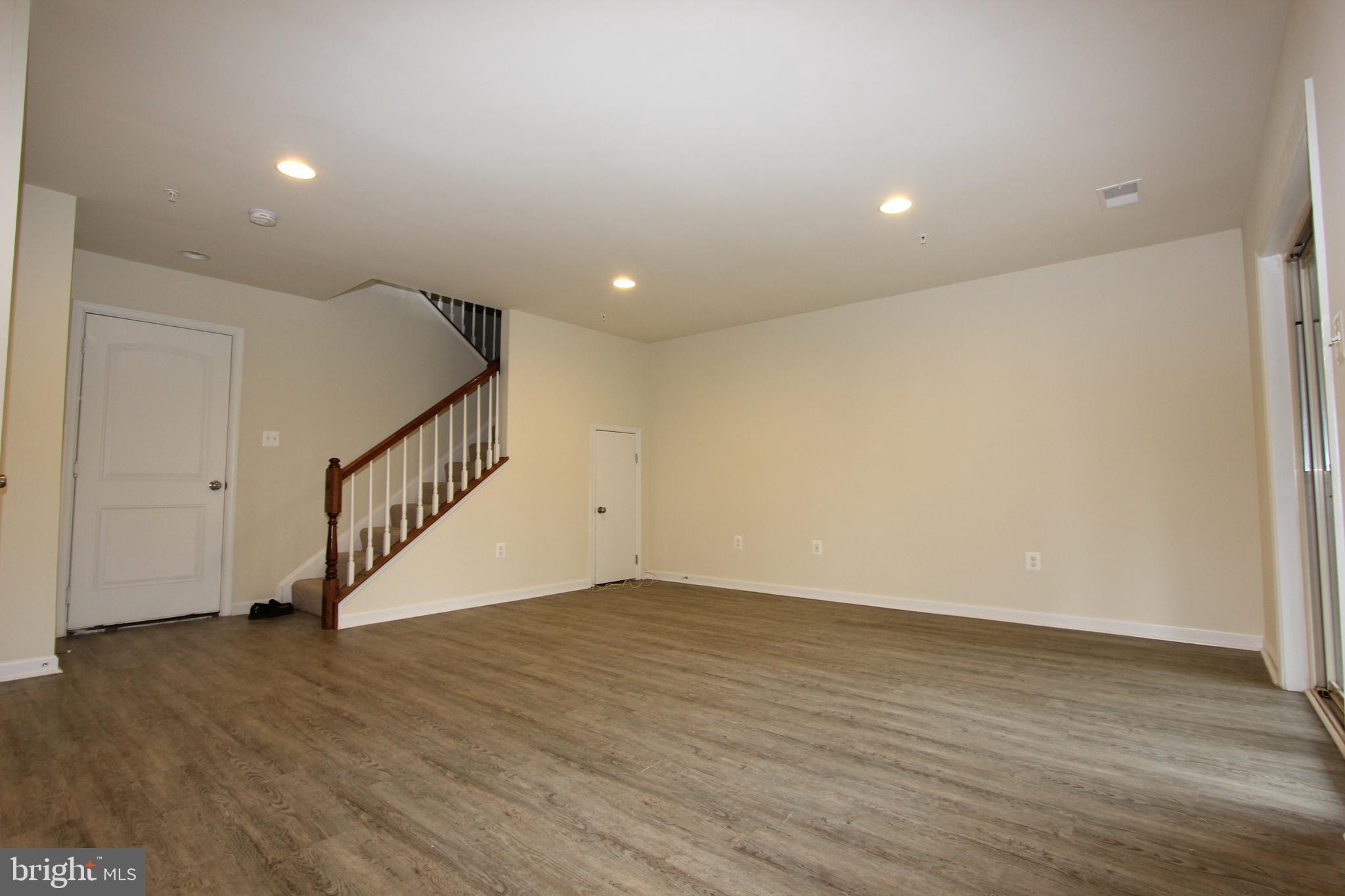 CANTERBURY VILLAGE - Residential Lease