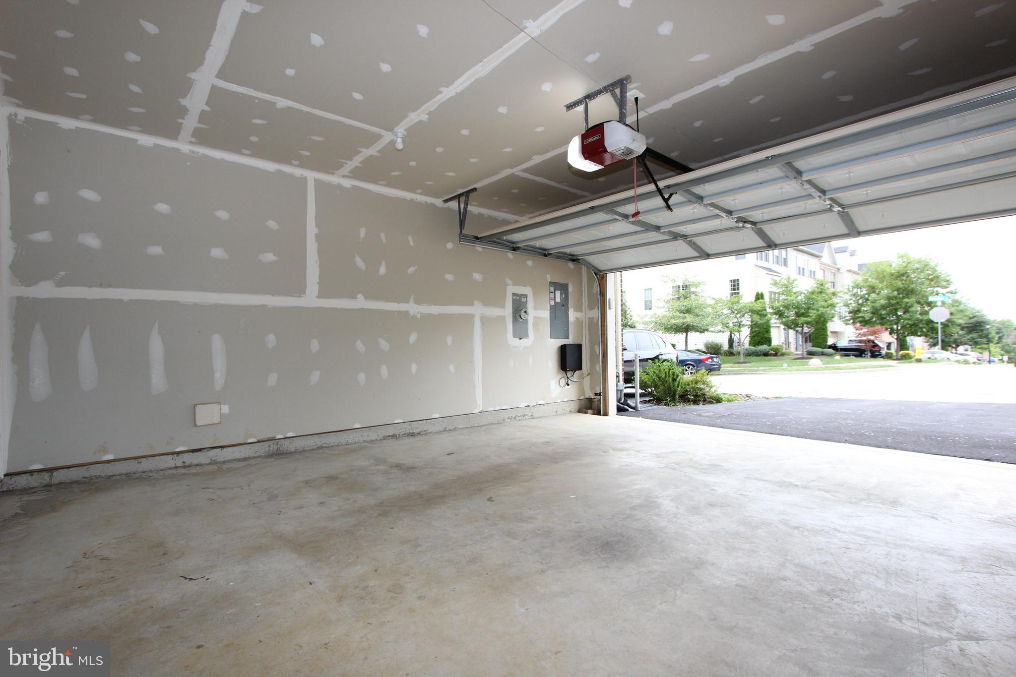 CANTERBURY VILLAGE - Residential Lease