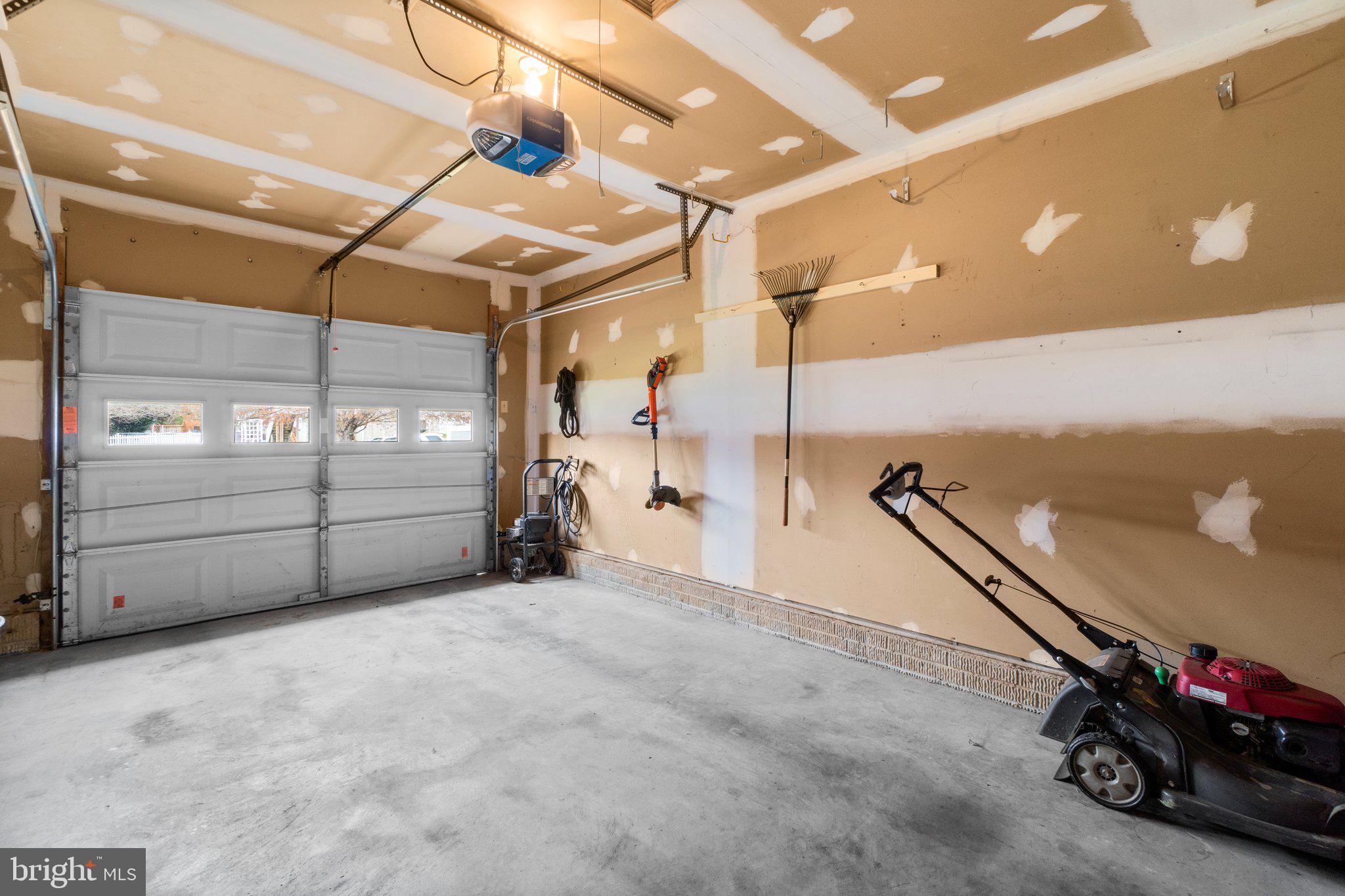 ELDERSBURG ESTATES - Residential