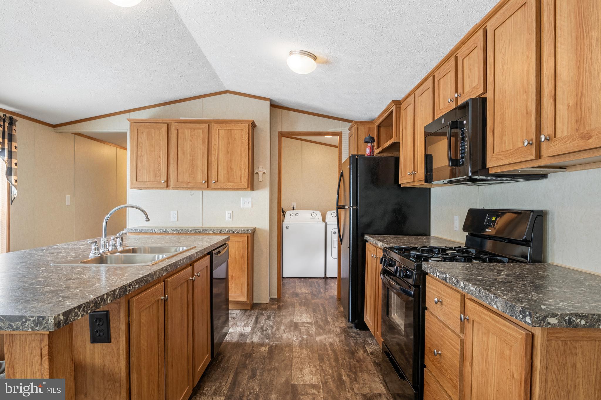 COUNTRYSIDE MHP - Residential