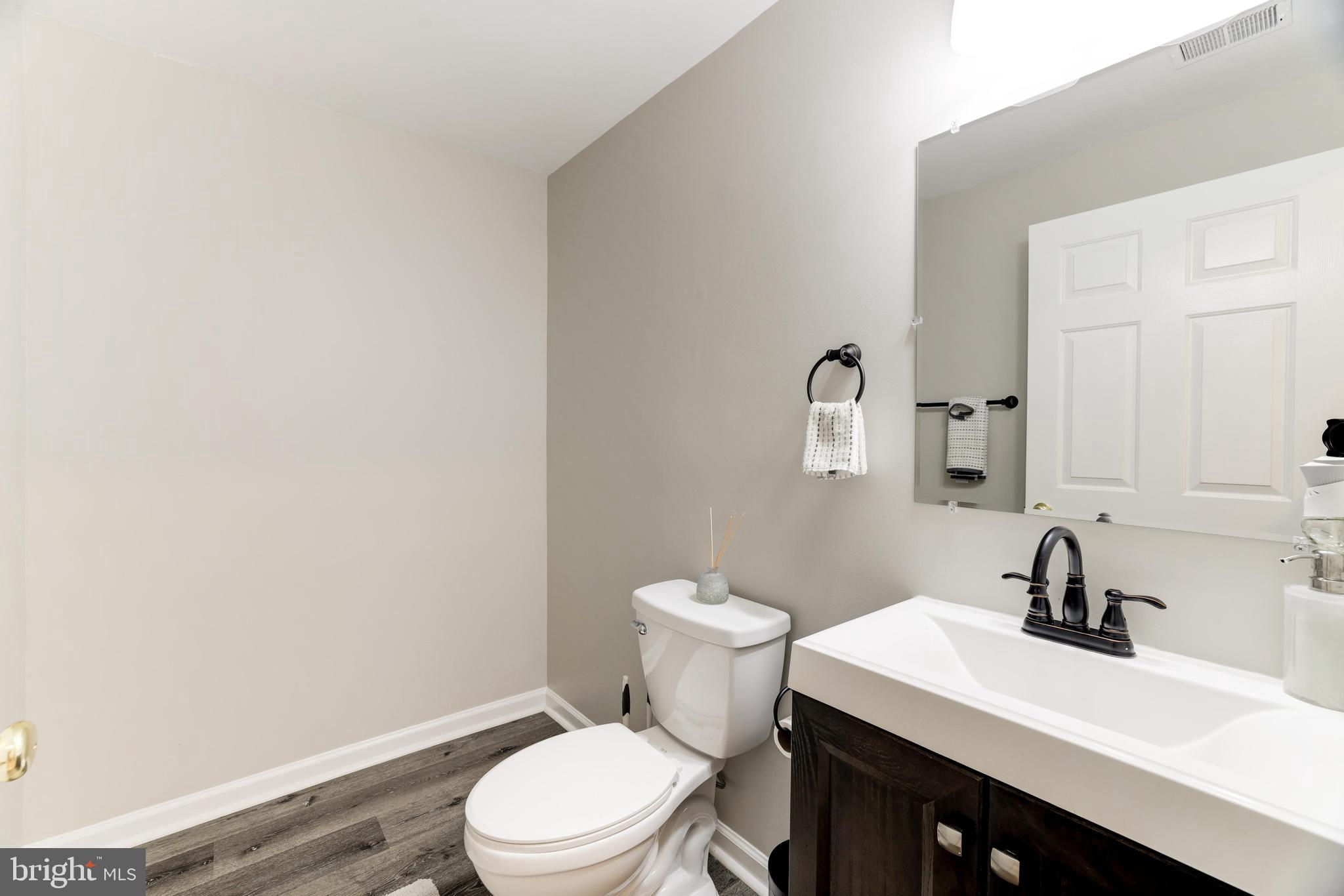 WELLESLEY - Residential Lease