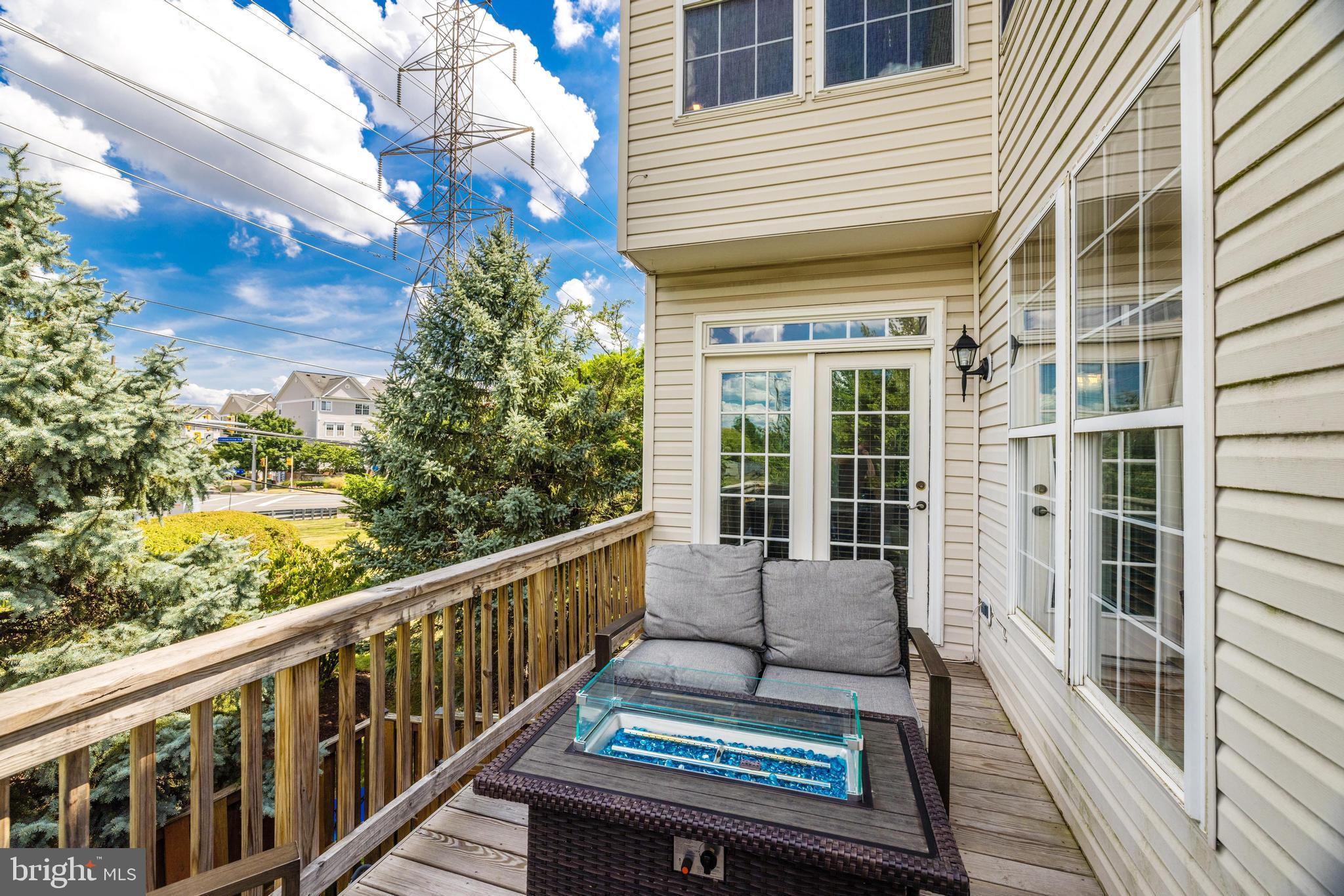 WELLESLEY - Residential Lease