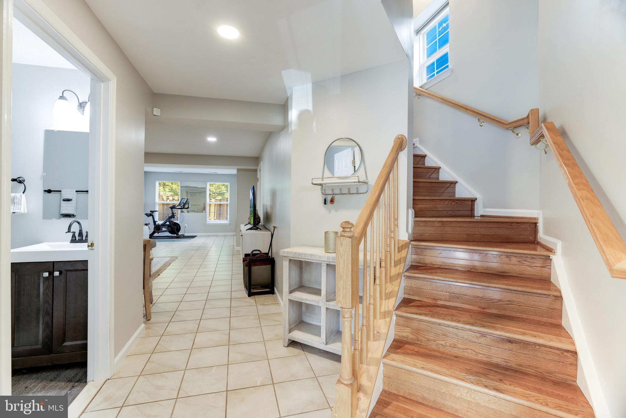 WELLESLEY - Residential Lease