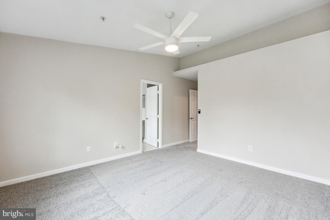 CARROLLWOOD MANOR - Residential