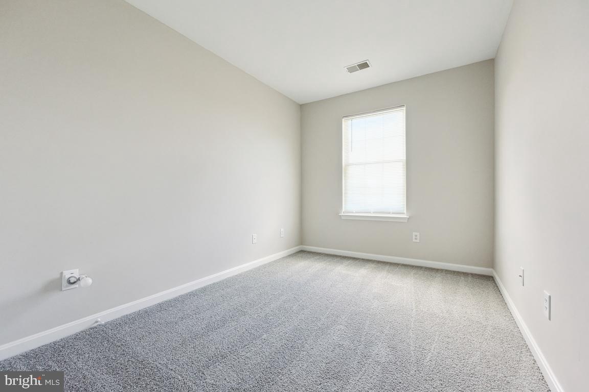 CARROLLWOOD MANOR - Residential