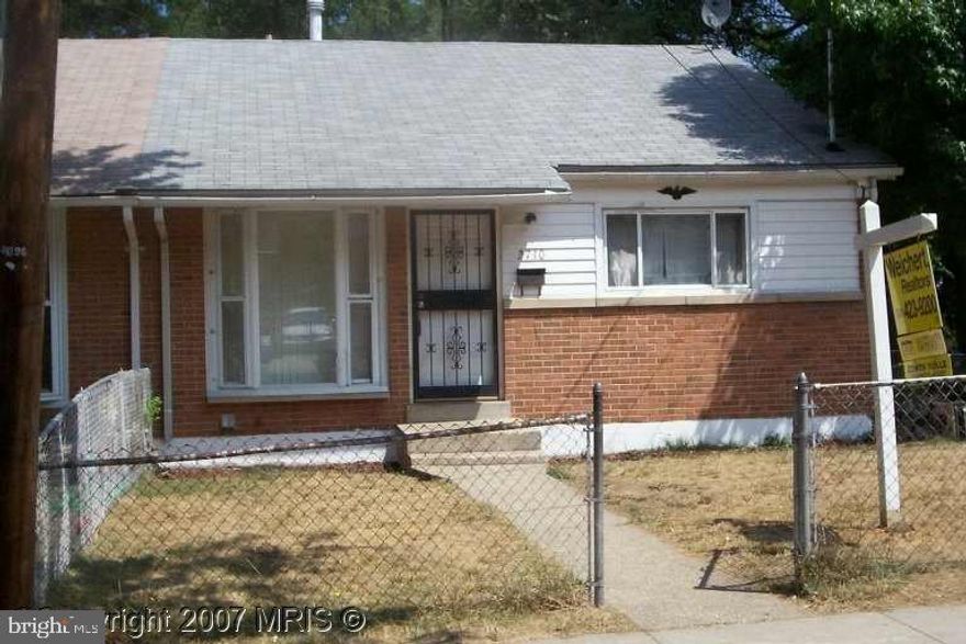 HUGE 4 BEDROOM 2 FULL BATHROOM END UNIT WITH NO ELECTRICTY BILL THAT HAS MULTIPLE CAR PARKING CLOSE TO DC, RESTURANTS, PUBLIC TRANSIT, SHOPPING, PARK & RECREATION, & MUCH MORE!! NEWER ROOF WITH SOLAR PANELS MAKES THIS HOME PLENTY SELF SUFFICENT - TELL PEPCO GOOD BYE!! CORNER LOT FEATURES EXCELLENT FULLY FENCED FRONT & REAR YARD THAT HAS NO HOA SO YOU CAN MAKE THIS HOME AS YOUR OWN AS YOU PLEASE! BEDROOMS, BATHROOMS, KITCHEN, SITTING AREAS ALL HUMONGOUS ENOUGH TO BRING ALL YOUR IDEAS ALIVE!! CENTRAL HVAC, WATER HEATER, & APPLIANCES ALL IN GREAT WORKING ORDER. DON'T HESITATE - COME SCHEDULE YOUR PRIVATE TOUR TODAY!!!