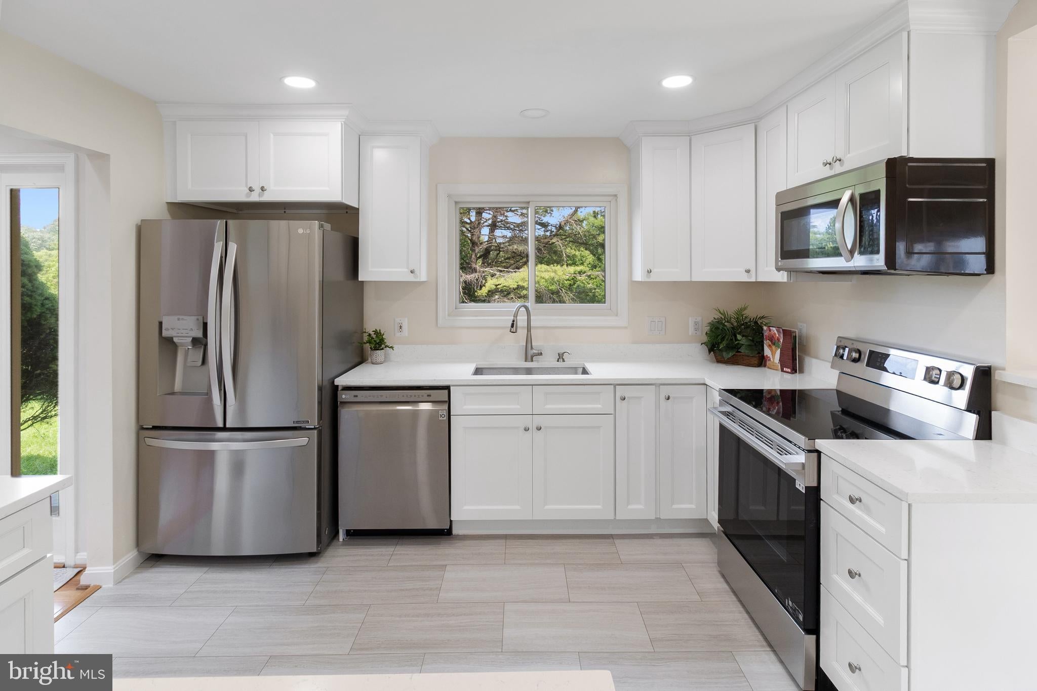 4507 HIGHLAND GREEN COURT