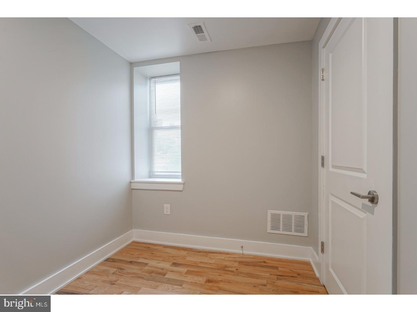 WEST KENSINGTON - Residential