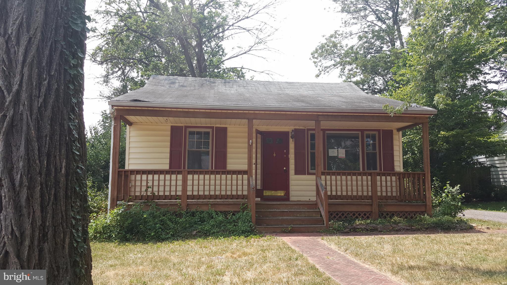 CATONSVILLE MANOR - Residential