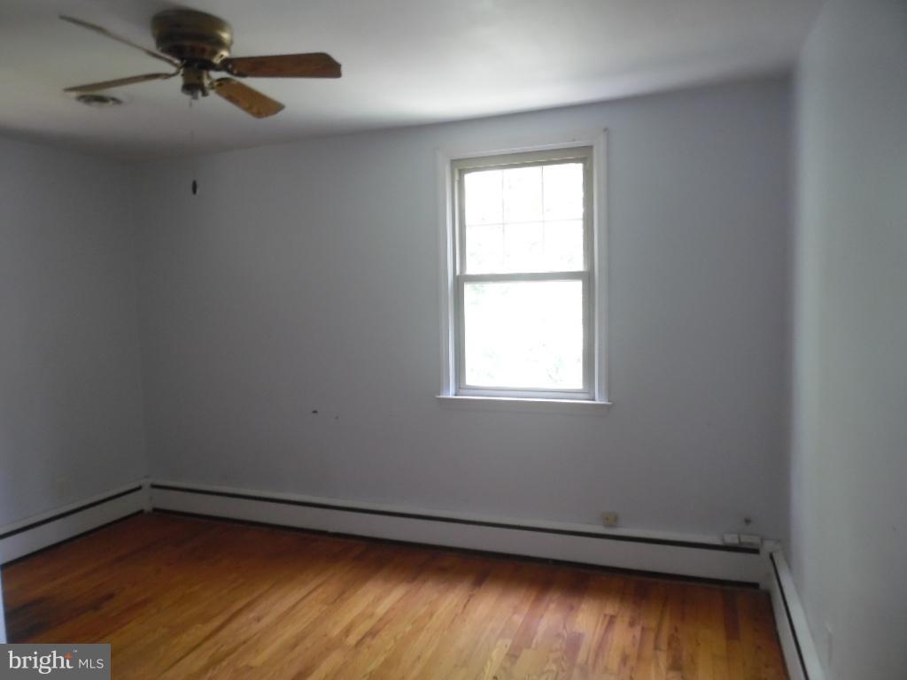 CATONSVILLE MANOR - Residential