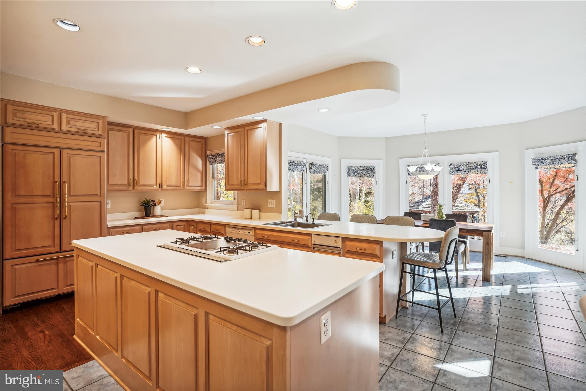 BRADLEY HILLS GROVE - Residential