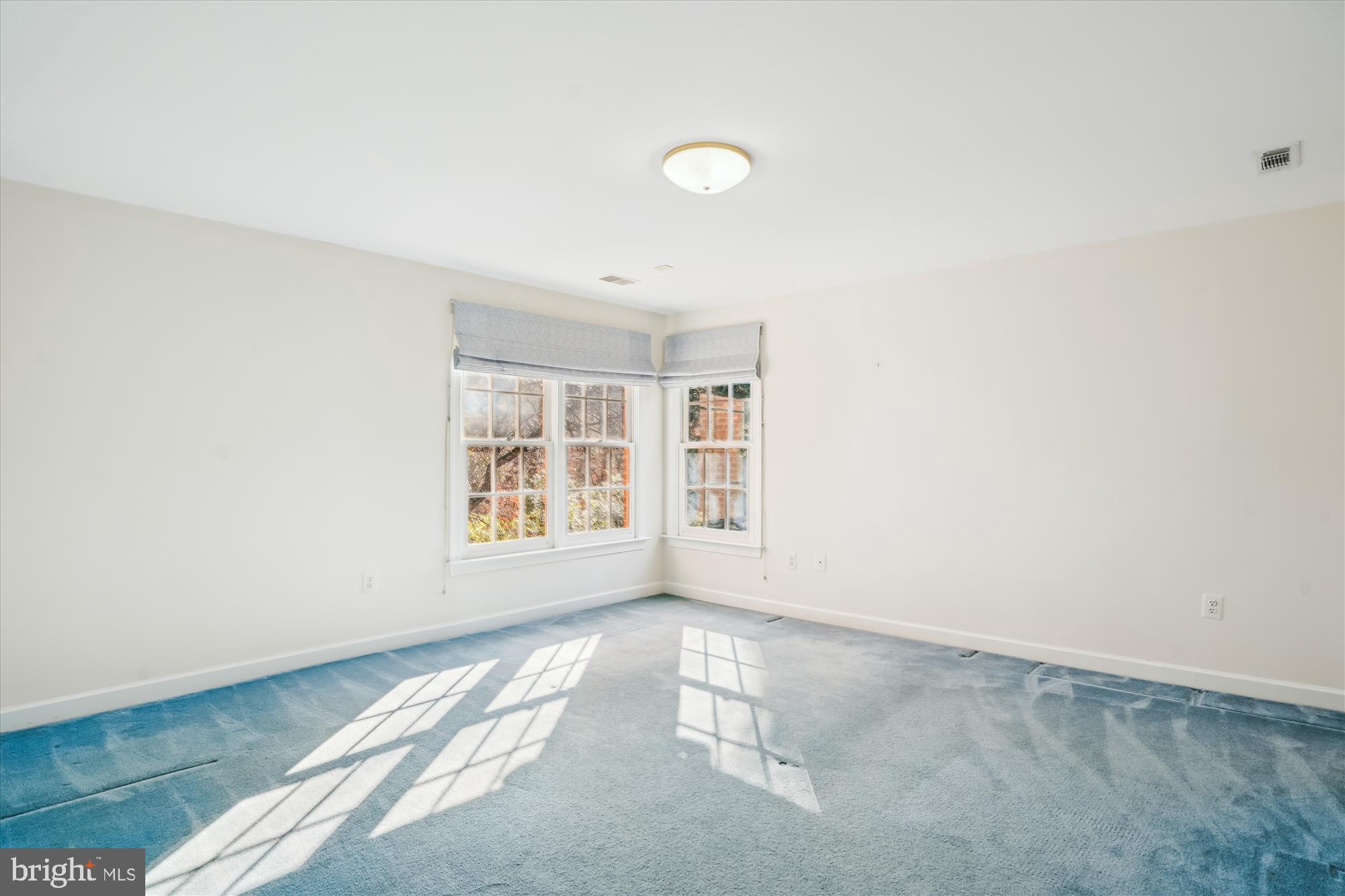 BRADLEY HILLS GROVE - Residential