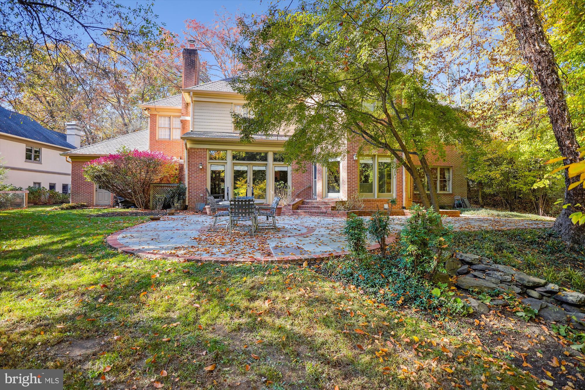 BRADLEY HILLS GROVE - Residential