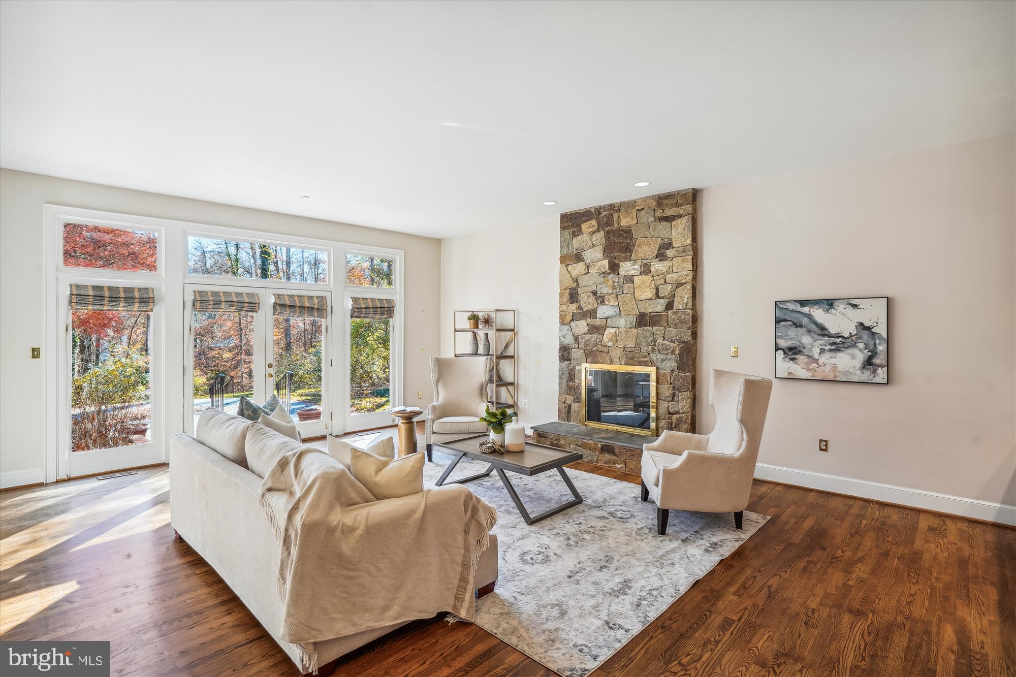 BRADLEY HILLS GROVE - Residential