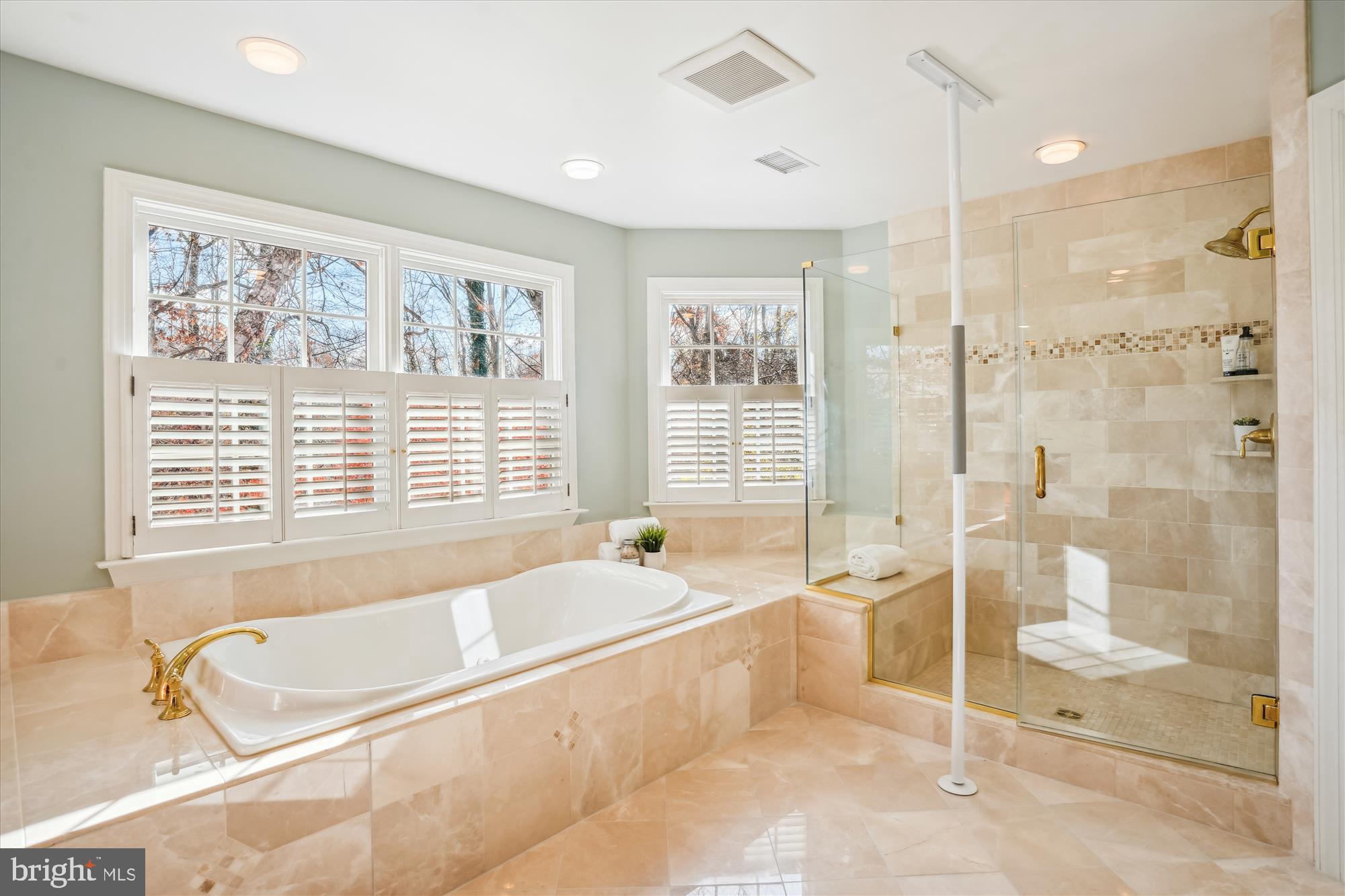 BRADLEY HILLS GROVE - Residential