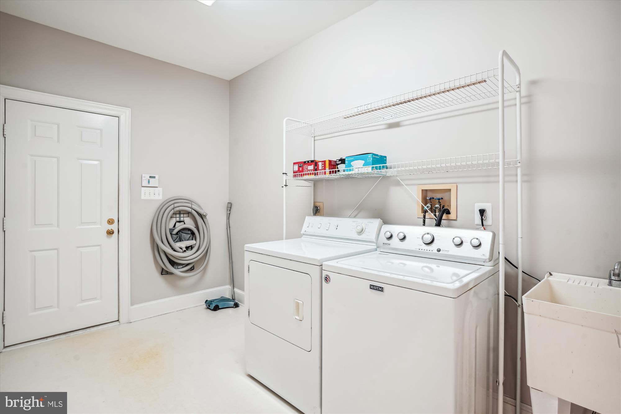 BRADLEY HILLS GROVE - Residential