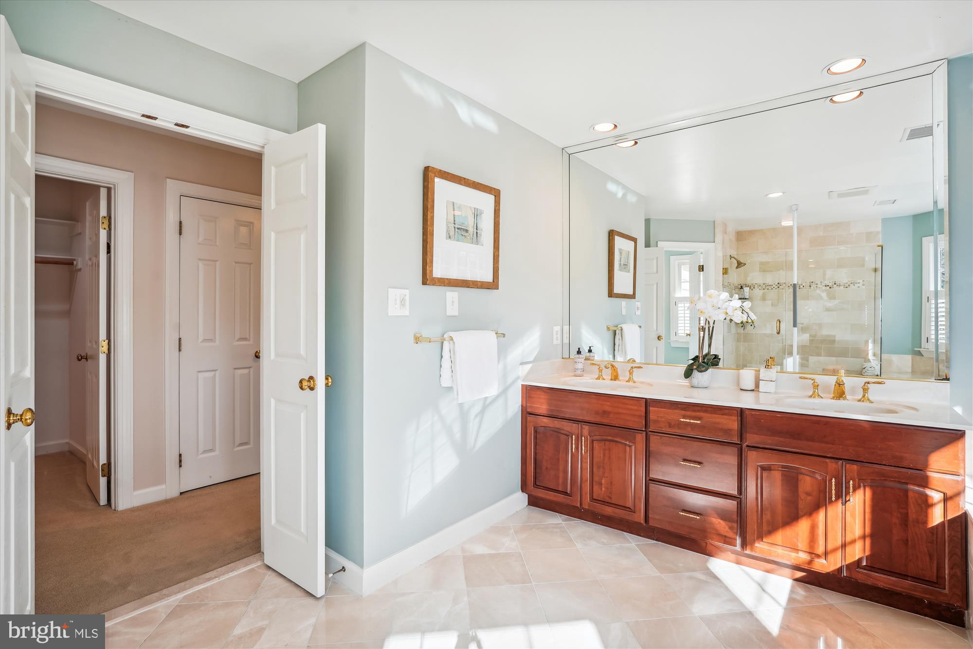 BRADLEY HILLS GROVE - Residential