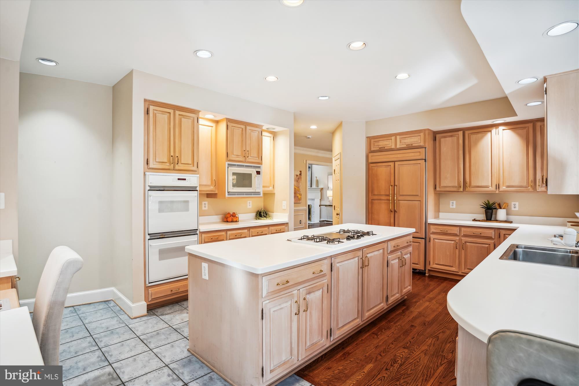 BRADLEY HILLS GROVE - Residential