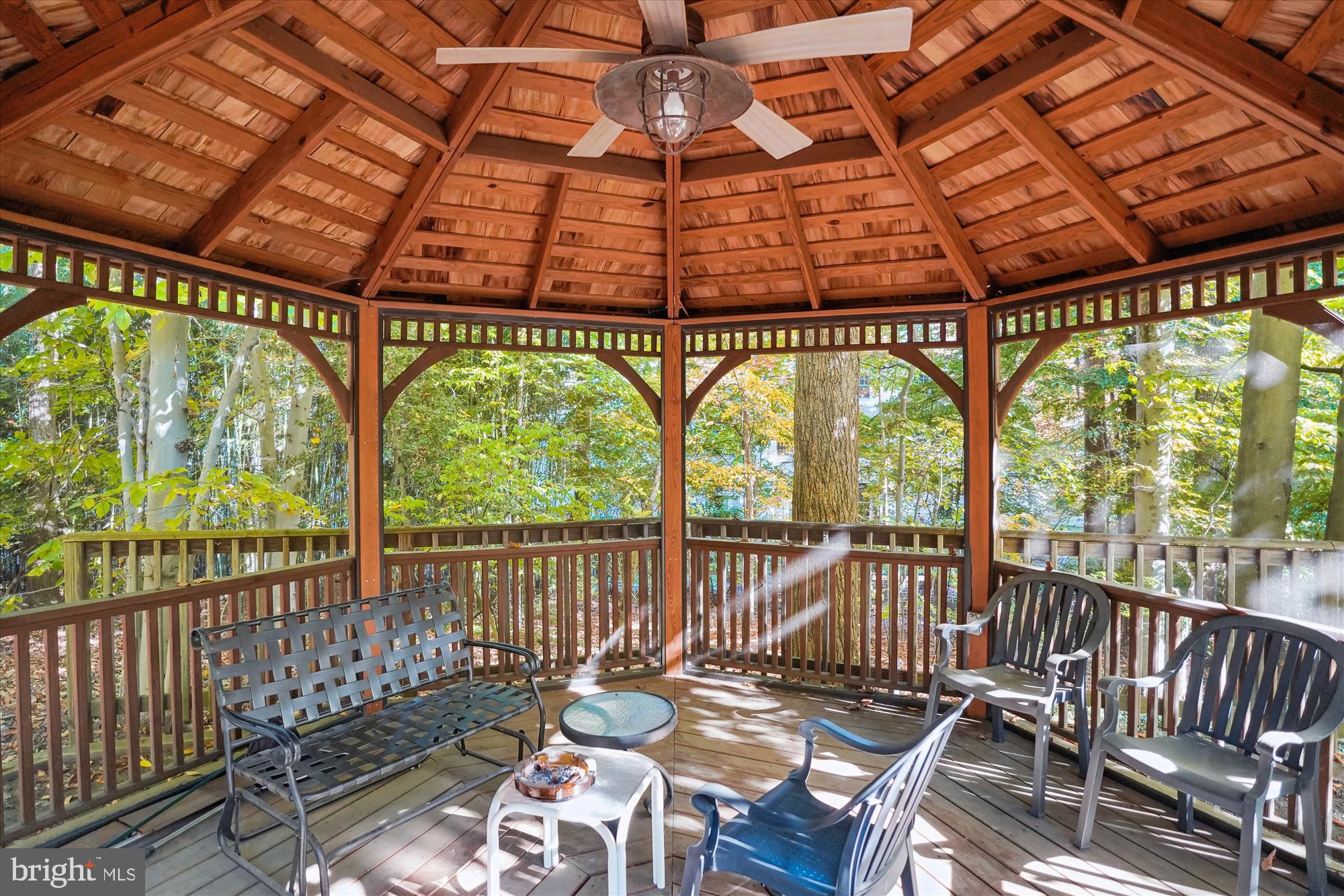 BRADLEY HILLS GROVE - Residential