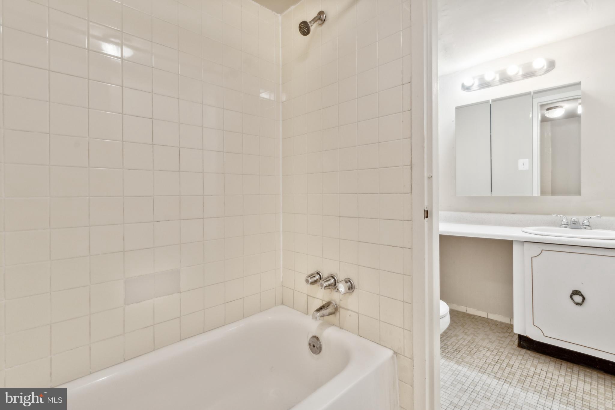 PRESIDENTIAL - Residential