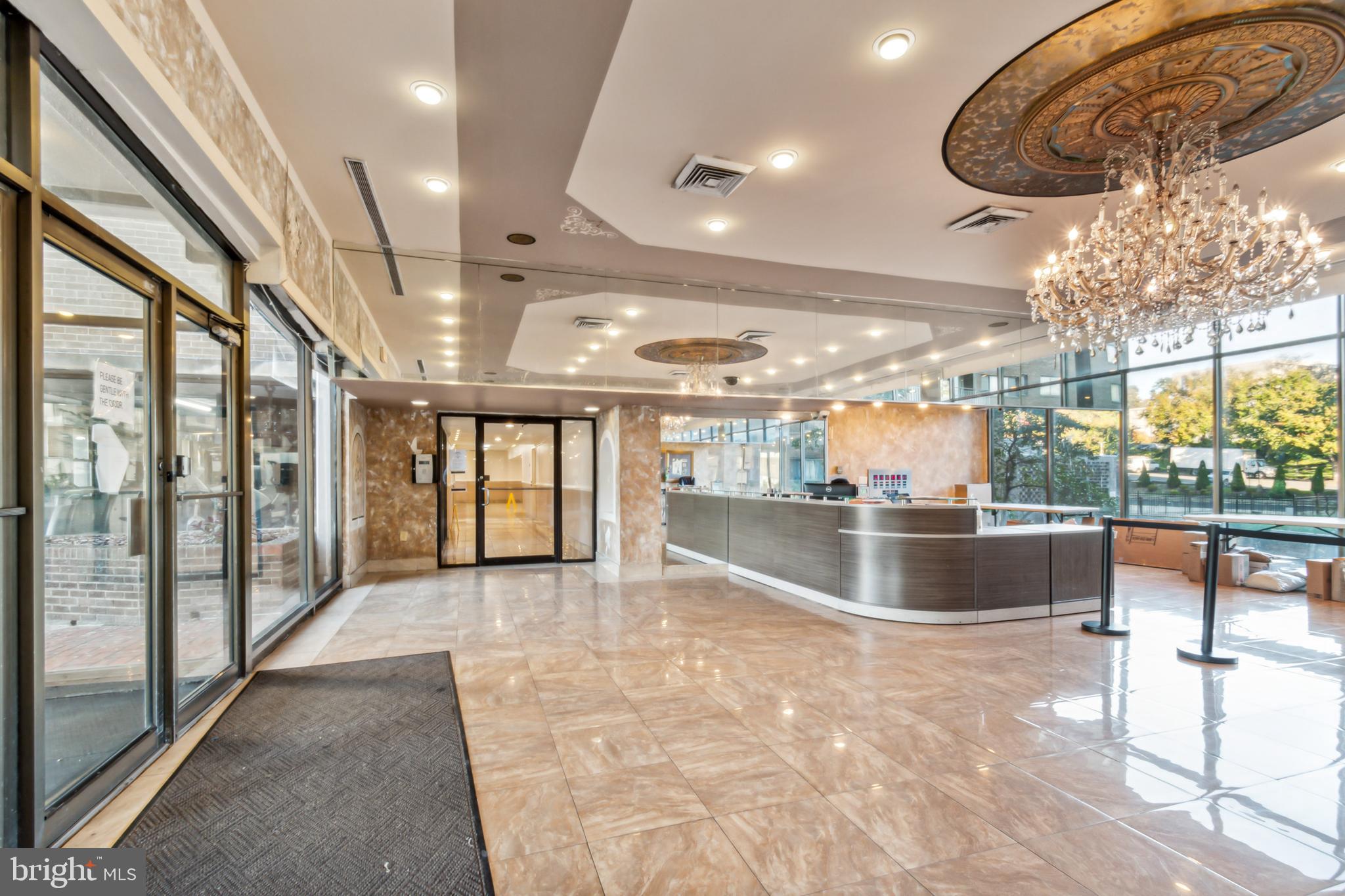 PRESIDENTIAL - Residential