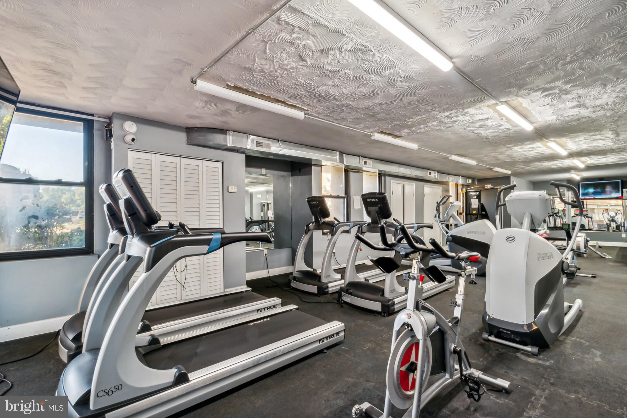 PRESIDENTIAL - Residential