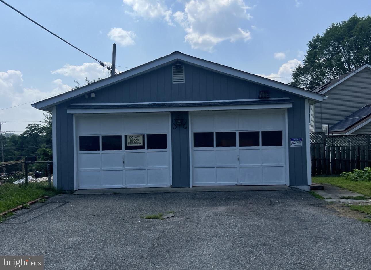 JOSHUA - Residential