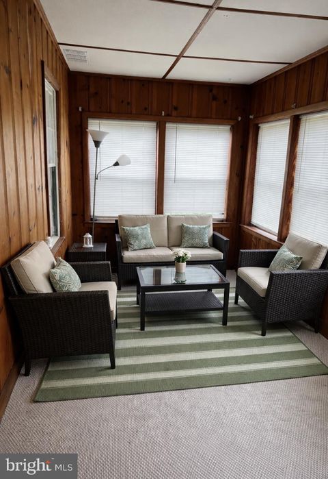 Homes For Sale - 35 Elizabeth Avenue Ave<br/> HALETHORPE, MD 21227