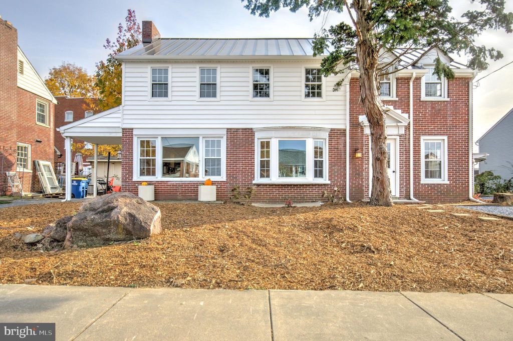 Photo of 148 E Broad Street, NEW HOLLAND, PA 17557 (MLS # PALA2079390)