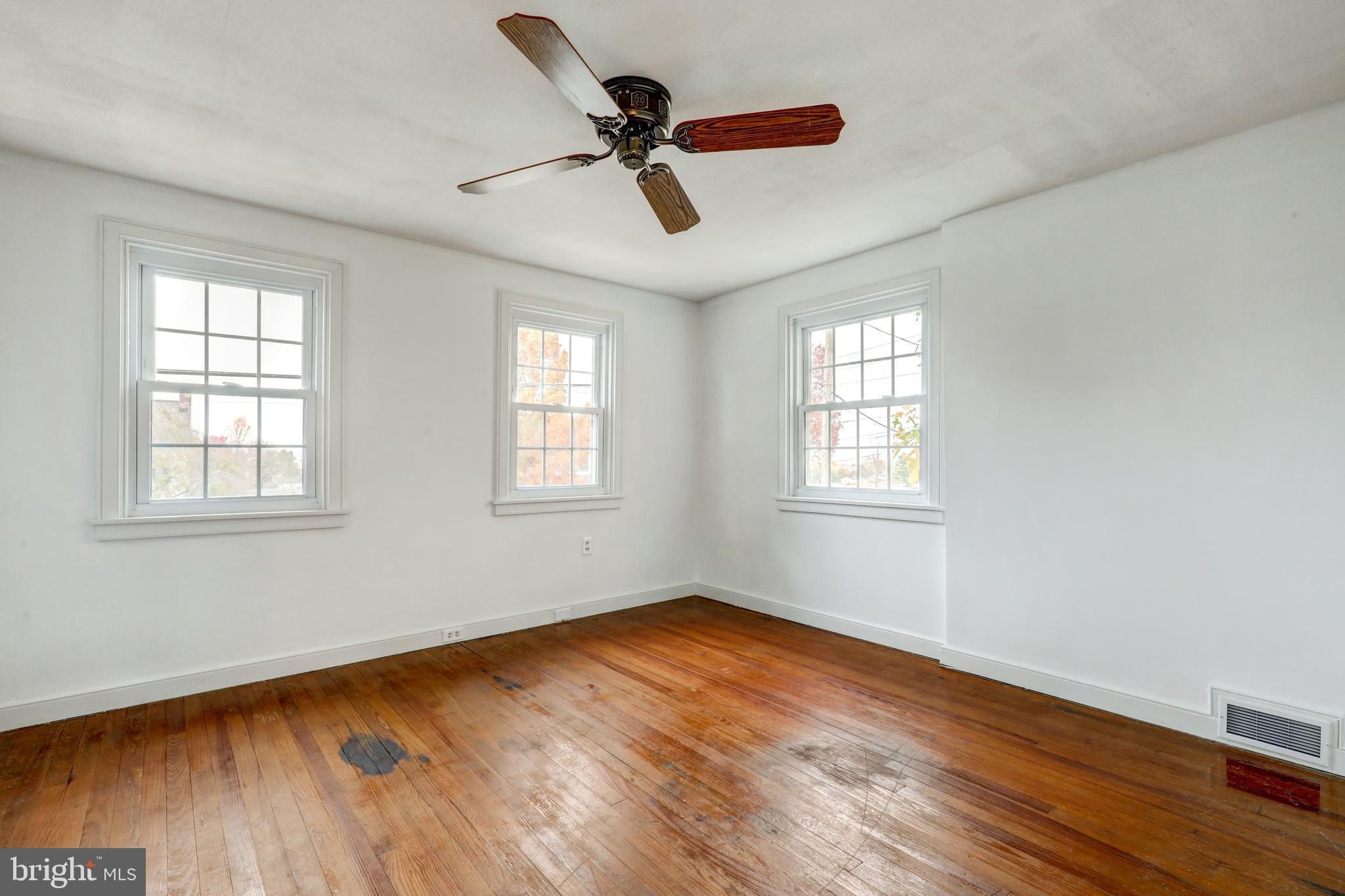 NEW HOLLAND BOROUGH - Residential