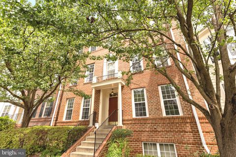 Photo of 1591 Leeds Castle Drive #201, VIENNA, VA 22182 (MLS # VAFX2324608)