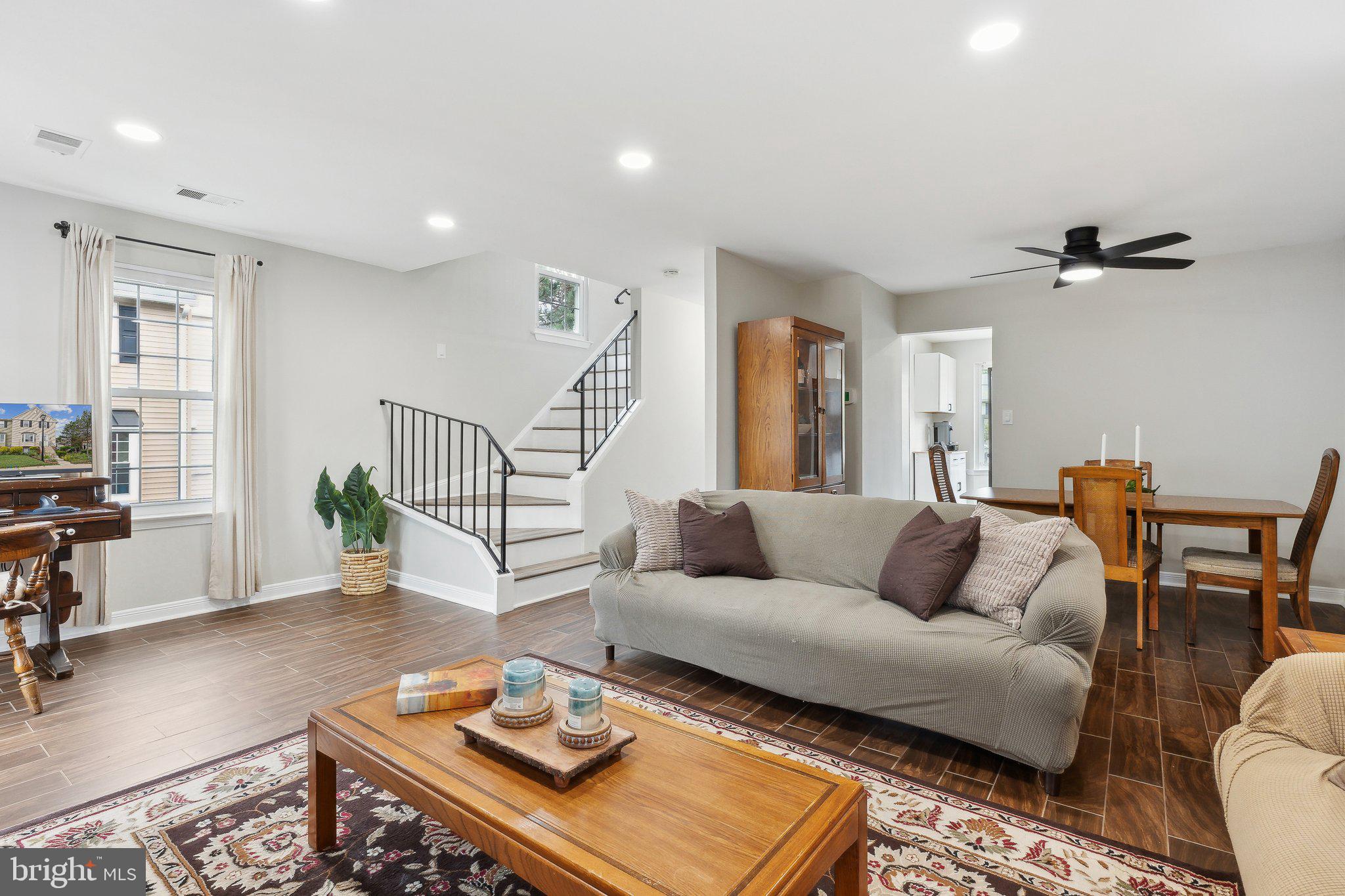 ARBORY CONDOS - Residential