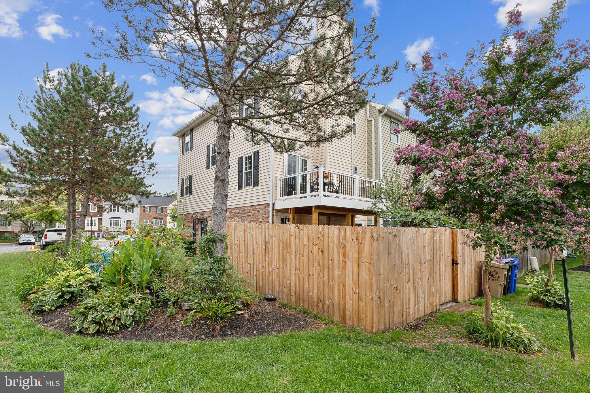 ARBORY CONDOS - Residential