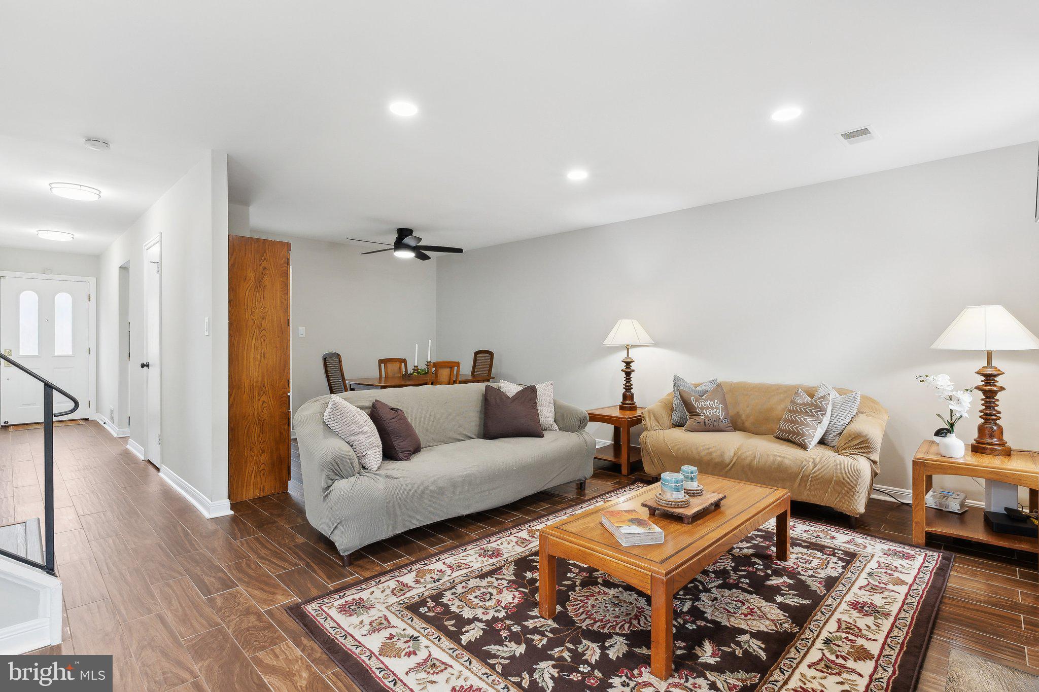 ARBORY CONDOS - Residential