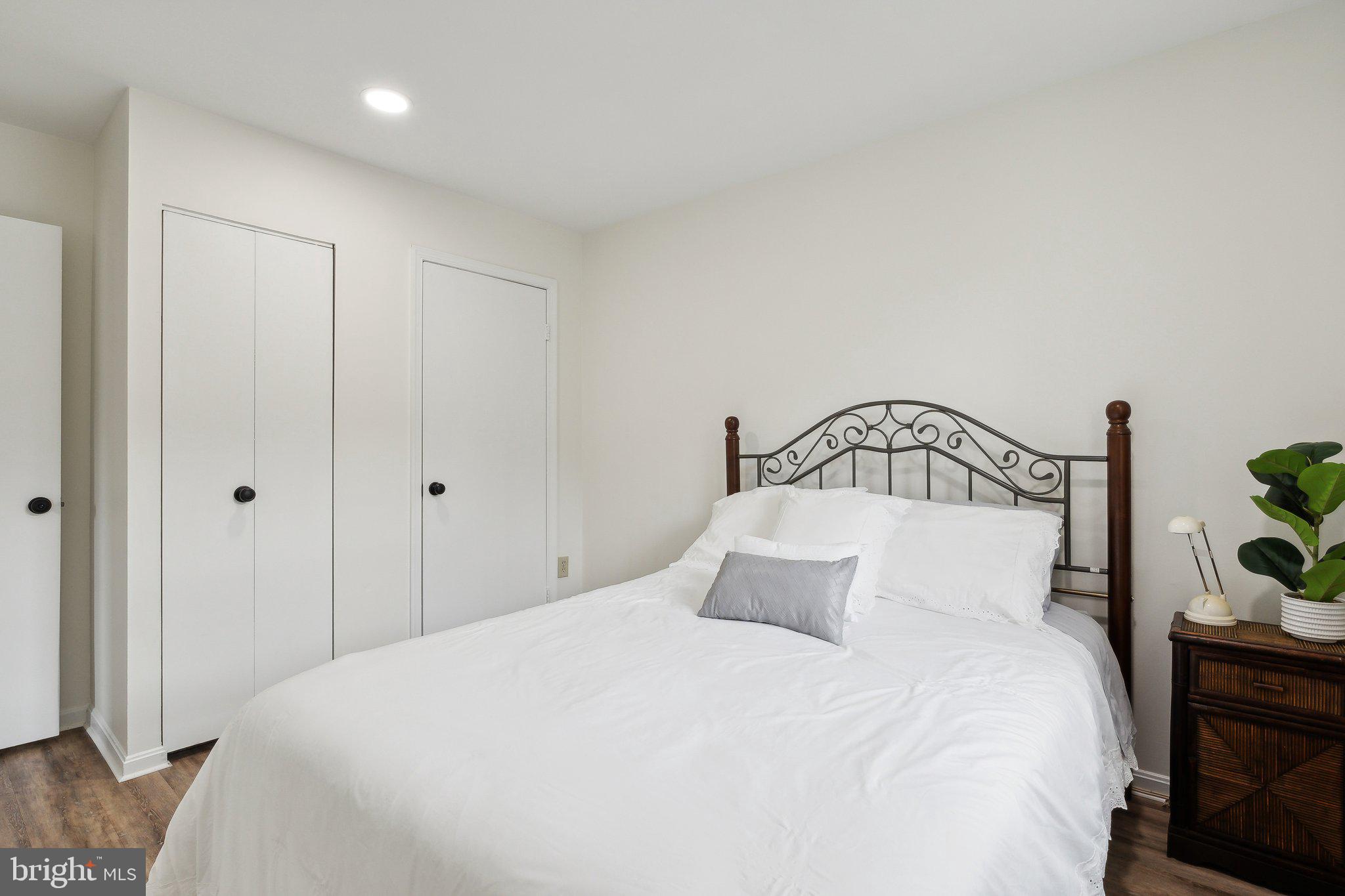 ARBORY CONDOS - Residential