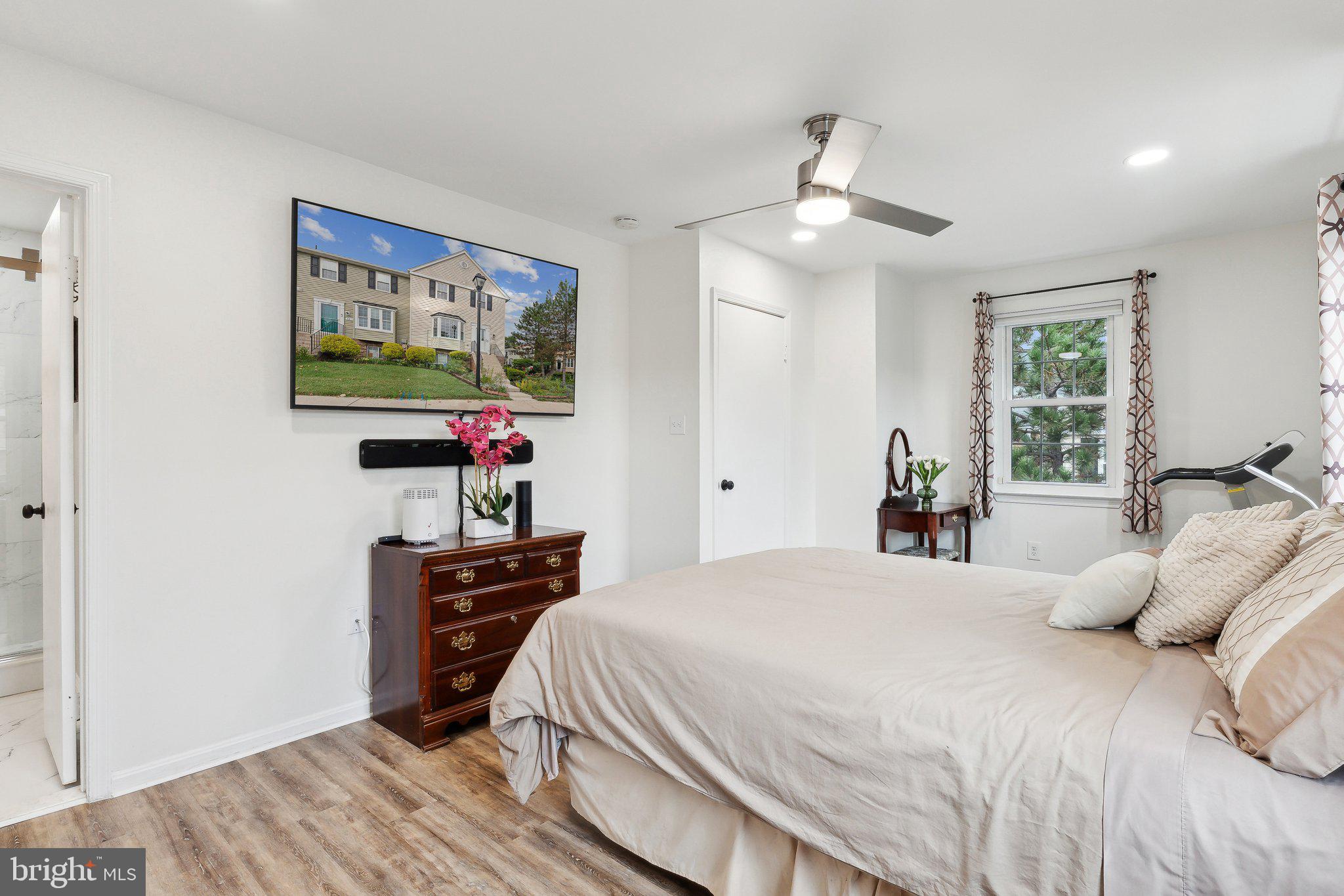 ARBORY CONDOS - Residential