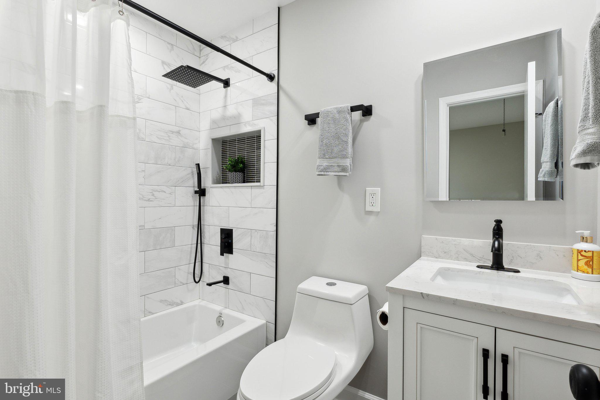 ARBORY CONDOS - Residential