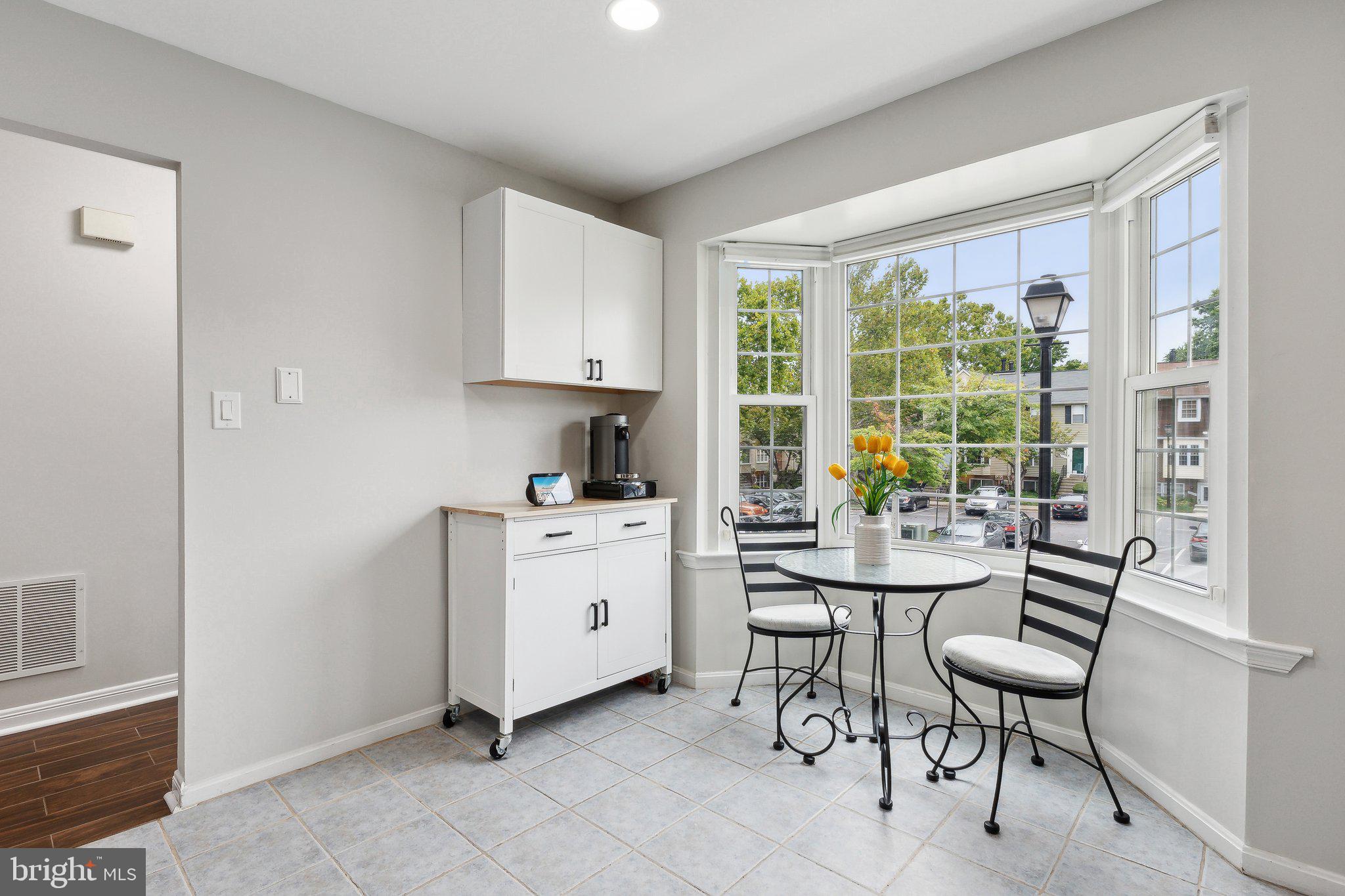 ARBORY CONDOS - Residential