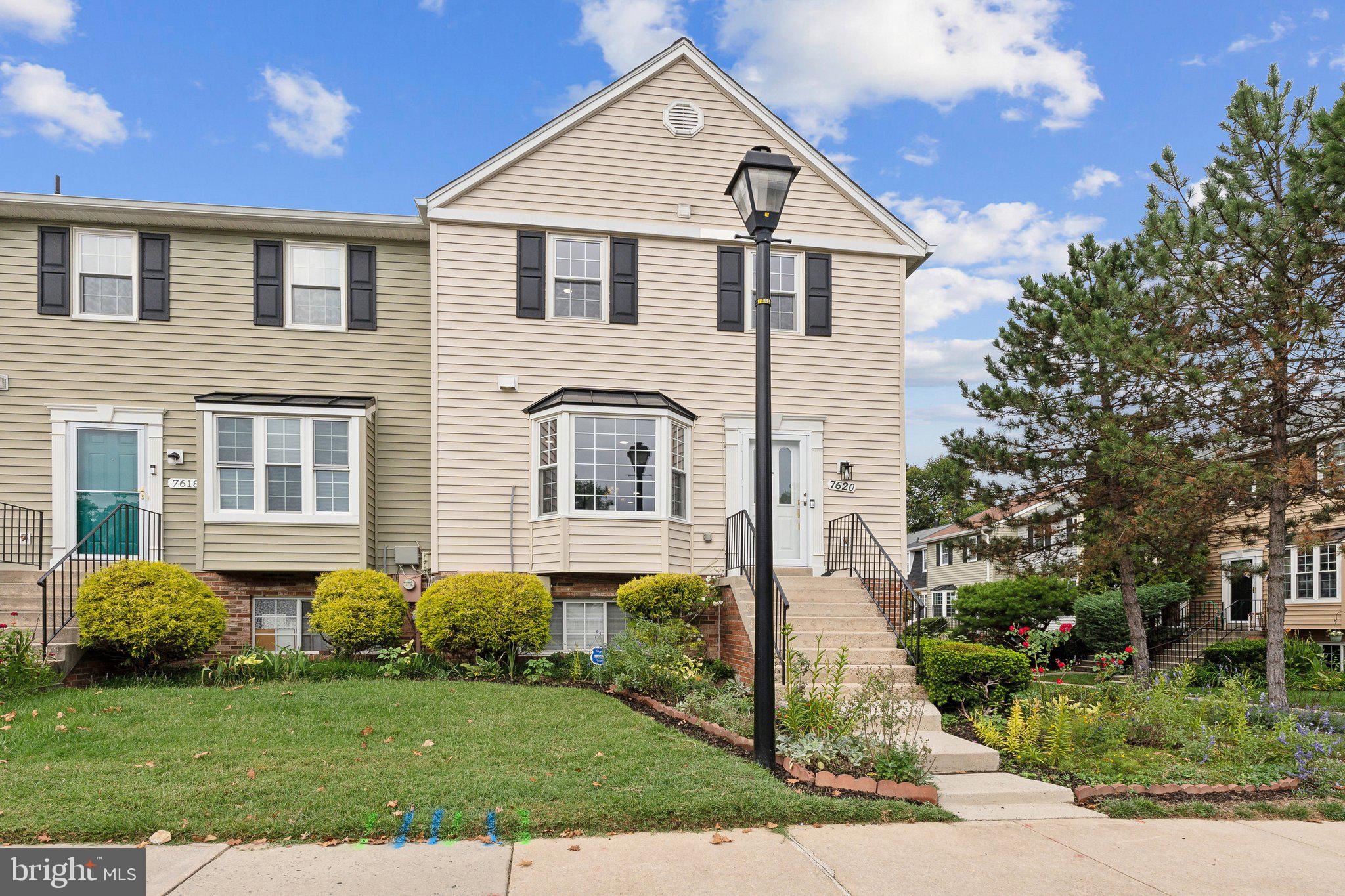 ARBORY CONDOS - Residential