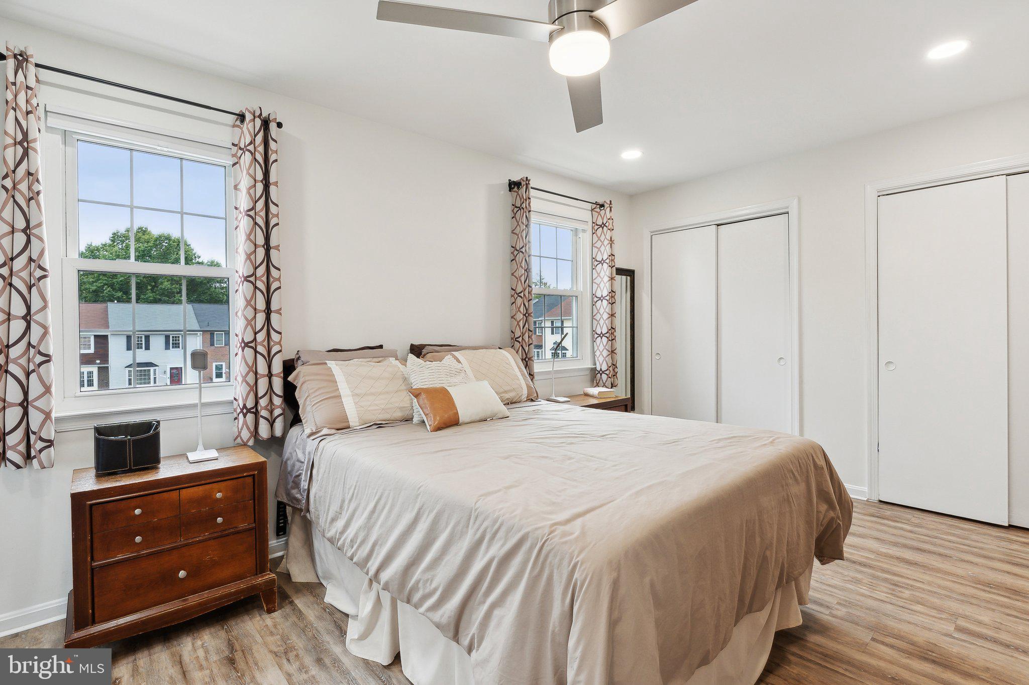 ARBORY CONDOS - Residential