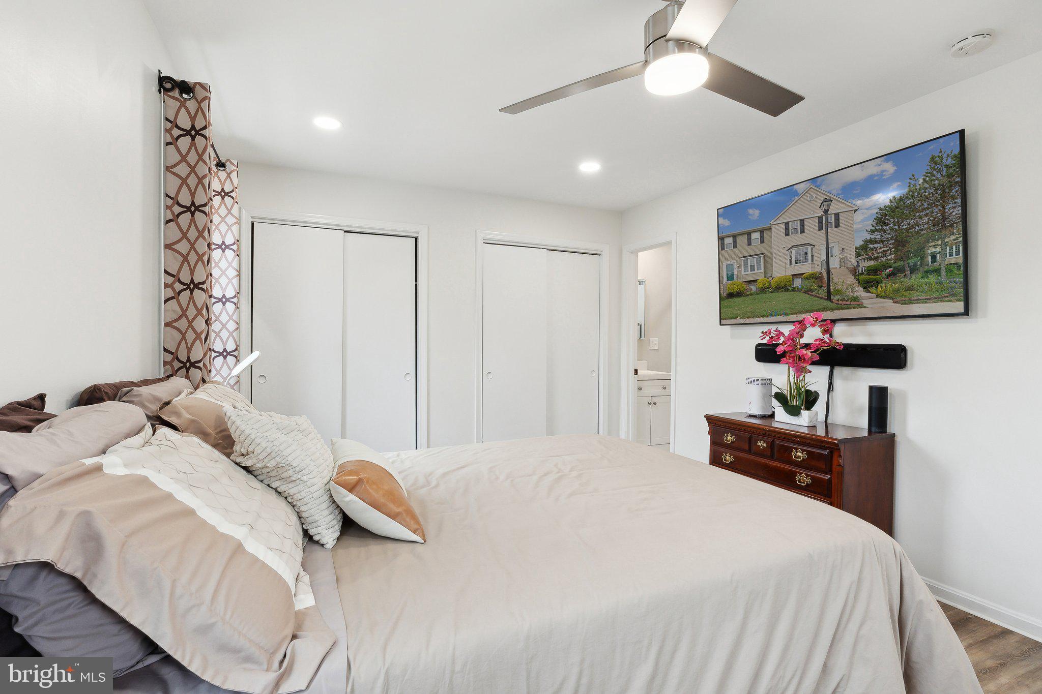 ARBORY CONDOS - Residential