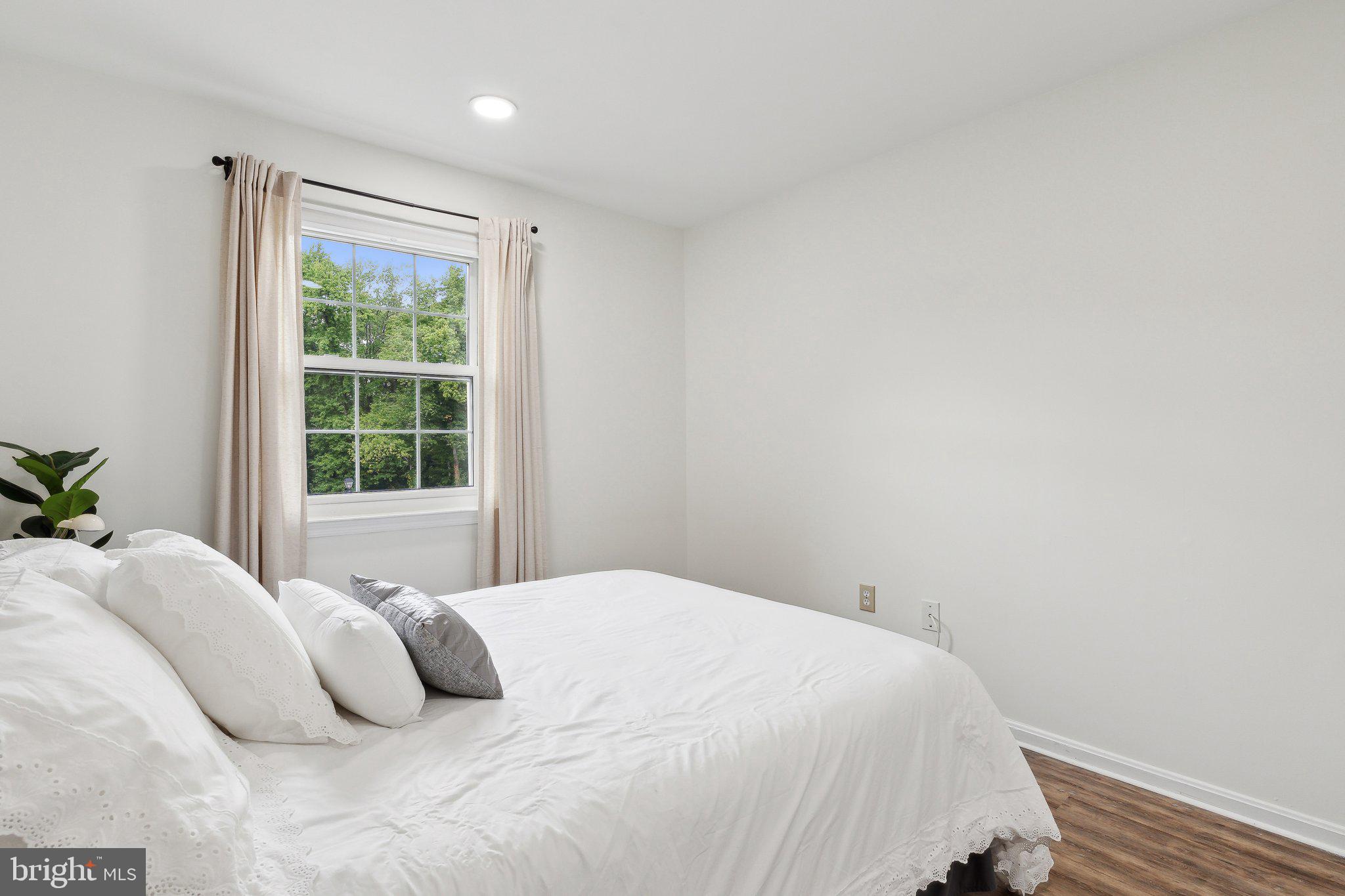 ARBORY CONDOS - Residential