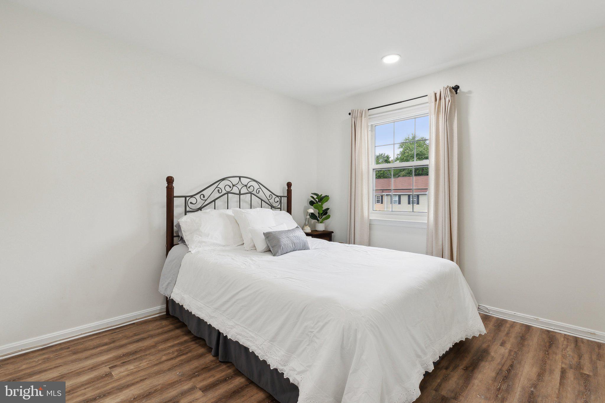 ARBORY CONDOS - Residential