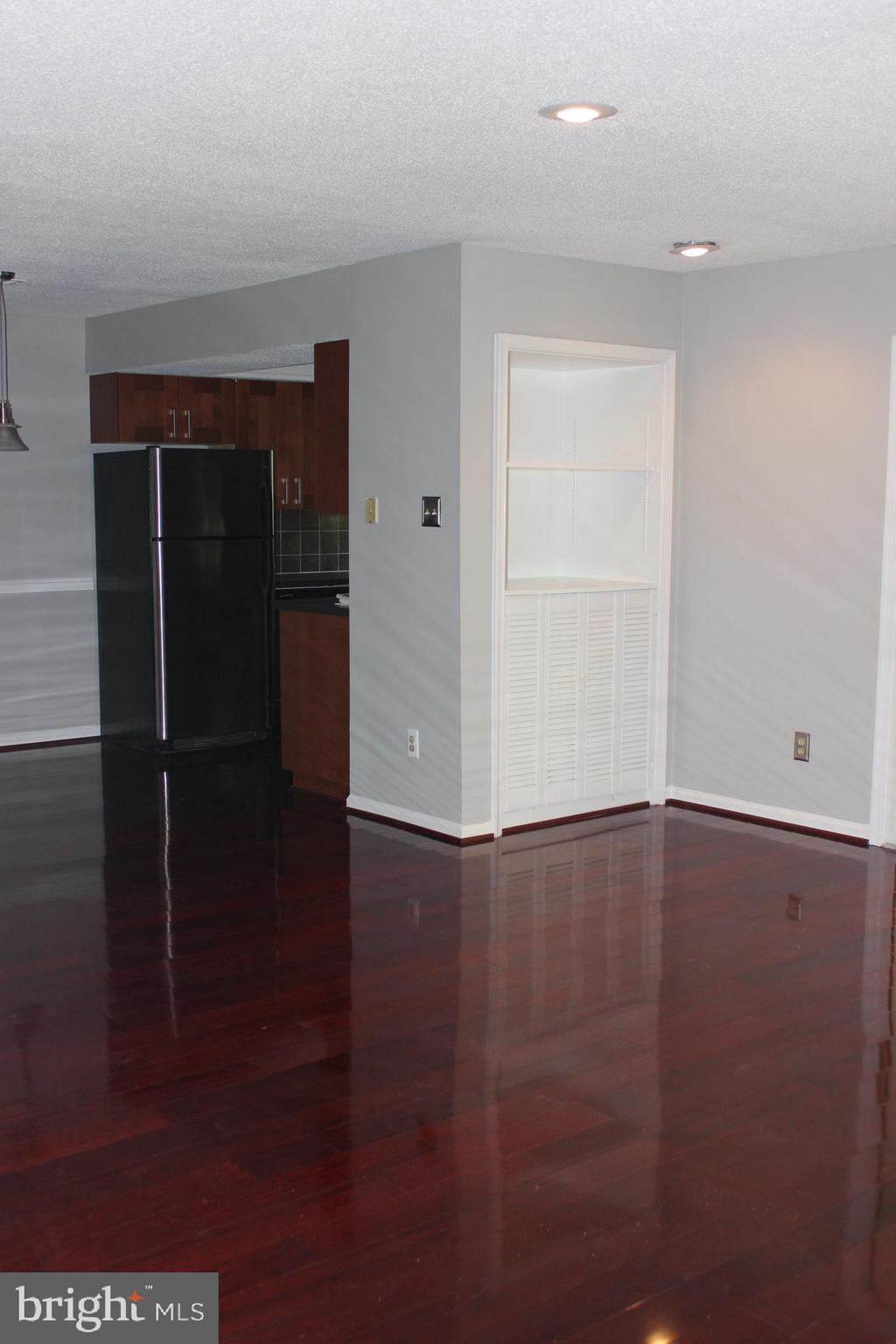 PENDERBROOK - Residential