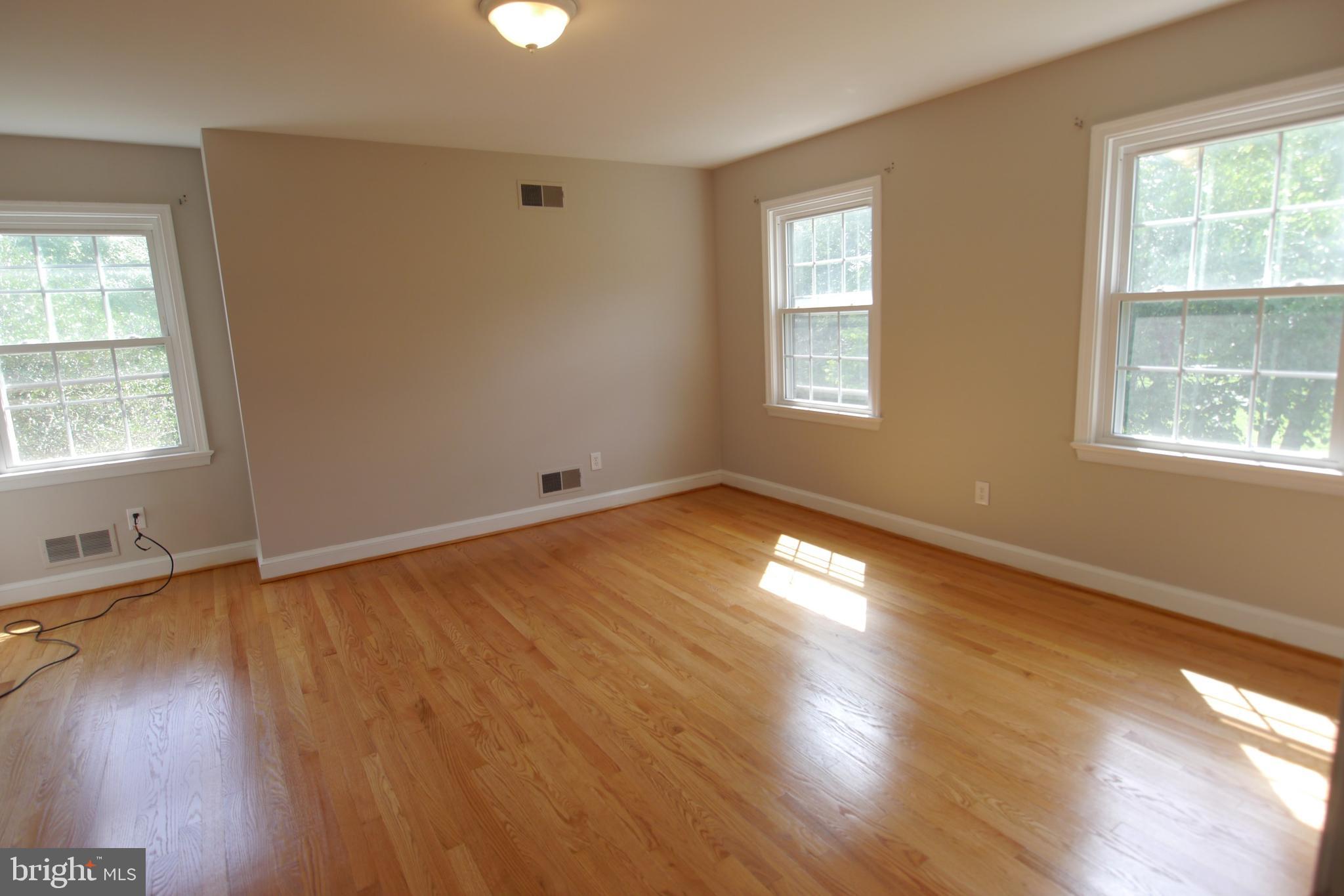 SYCAMORE ACRES - Residential Lease