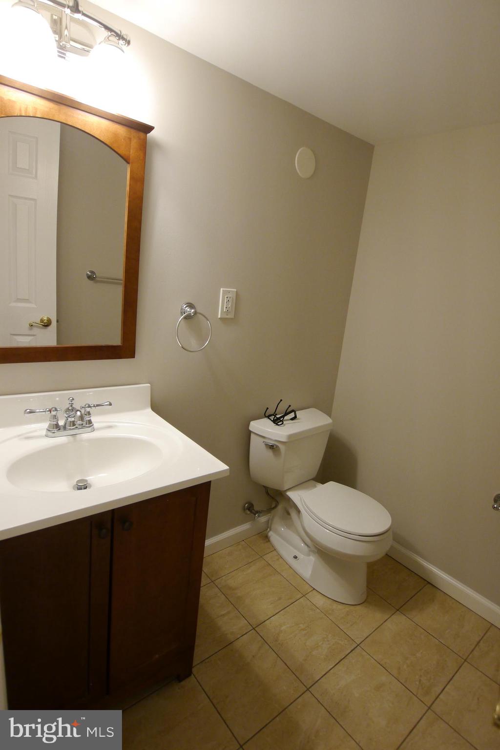 SYCAMORE ACRES - Residential Lease