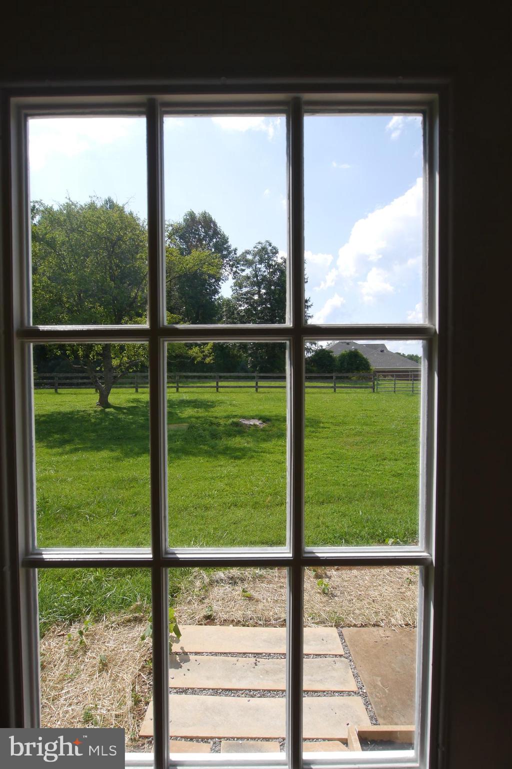 SYCAMORE ACRES - Residential Lease