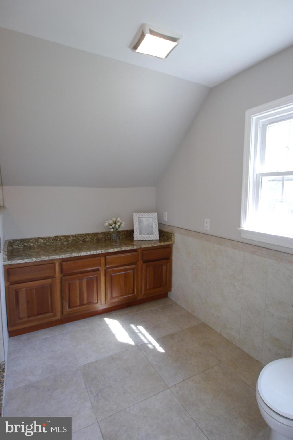 SYCAMORE ACRES - Residential Lease